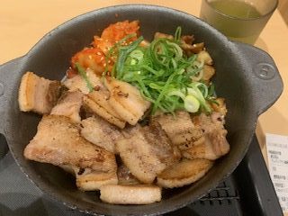 松屋「サムギョプサル風極厚豚カルビ焼肉定食」